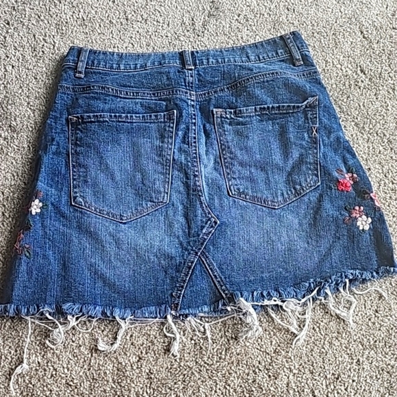 Express Jean Skirt - Picture 4 of 4